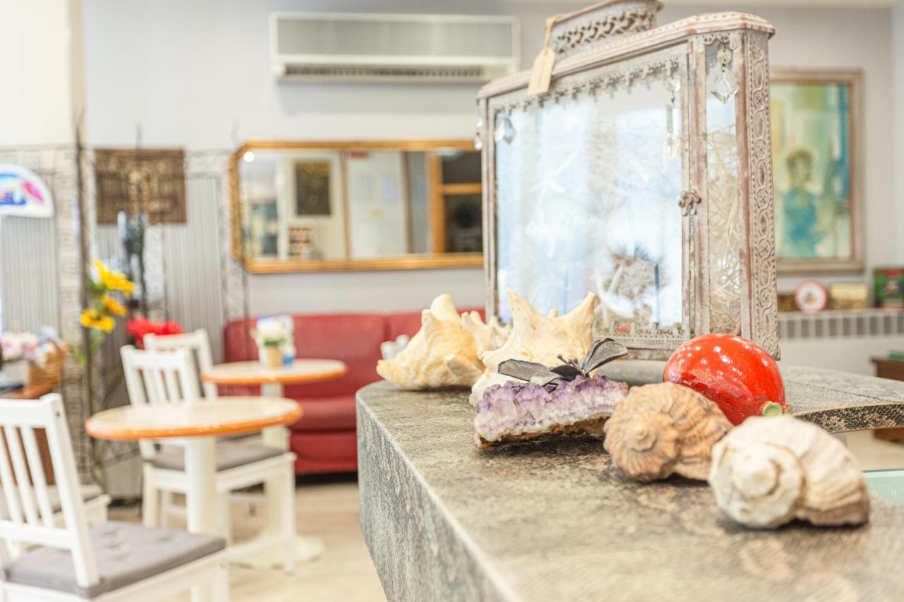 Hotel Kiss Cesenatico Dış mekan fotoğraf
